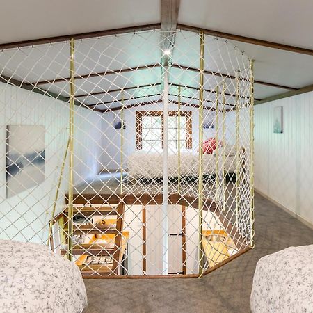 Extraordinary Huts Ltd Villa Rye Bagian luar foto