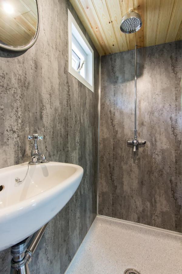 Extraordinary Huts Ltd Villa Rye Bagian luar foto
